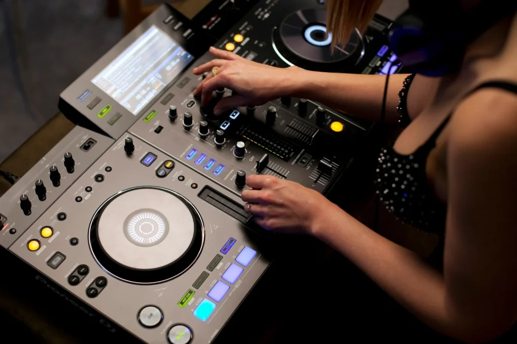 Dubai DJ 3